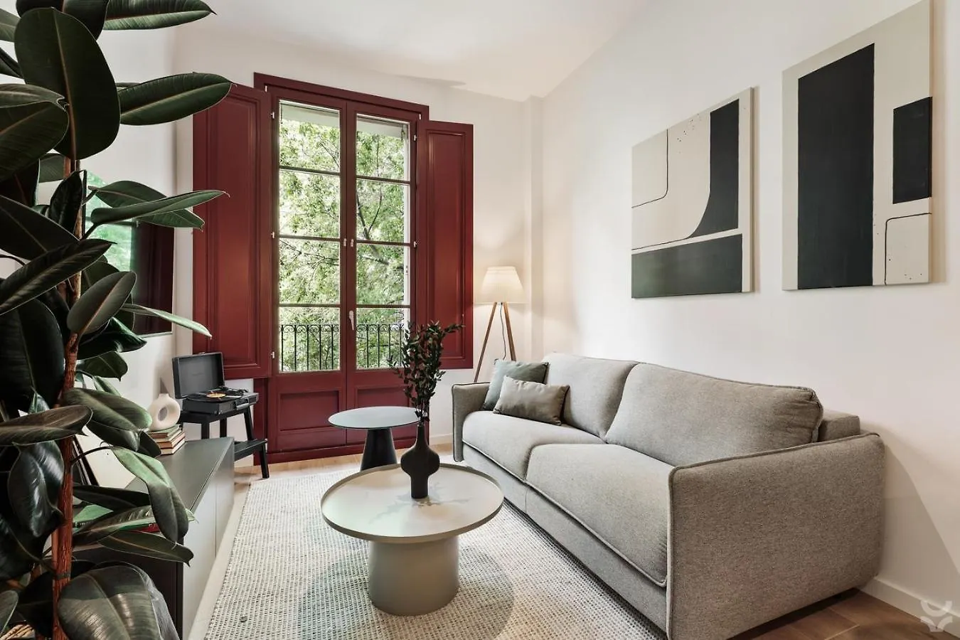 Apartment Roses - 1 Bedroom And Balcony In Sant Antoni Barcelona